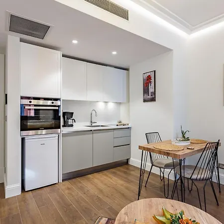 Modern House With Central Location In Beyoglu Apartment Istanbul